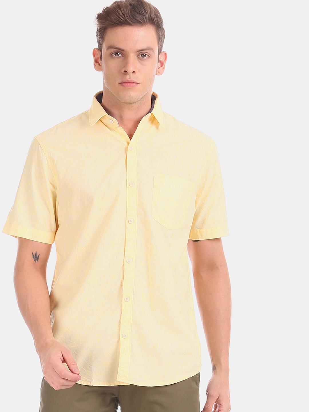 Ruggers Men Yellow Regular Fit Solid Casual Shirt