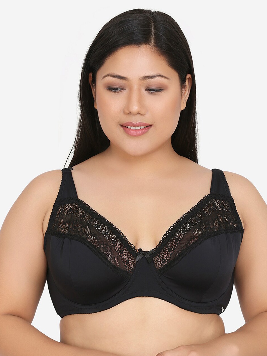 Curvy Love Plus Size Black Solid Underwired Lightly Padded Plunge Bra CL-15 BLACK-C20
Curvy Love Plus Size Black Solid Underwired Lightly Padded Plunge Bra CL-15 BLACK-C20