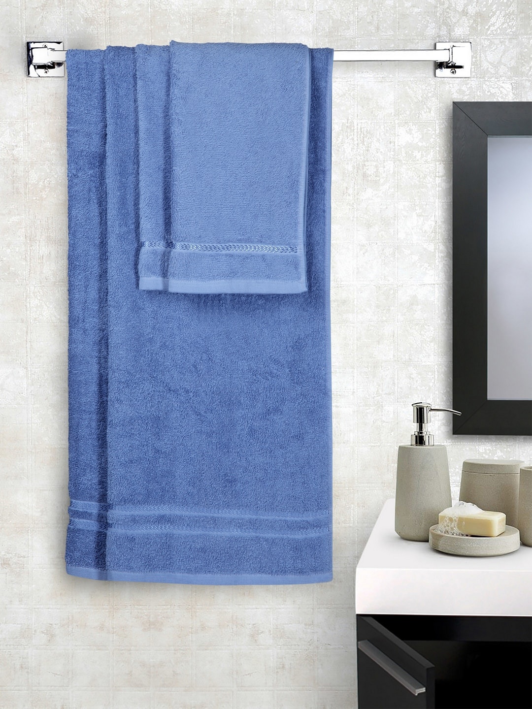 CORE Designed by SPACES Blue Set of 4 Solid 380 GSM Quick Dry Bath Towels and Hand Towels
CORE Designed by SPACES Blue Set of 4 Solid 380 GSM Quick Dry Bath Towels and Hand Towels
