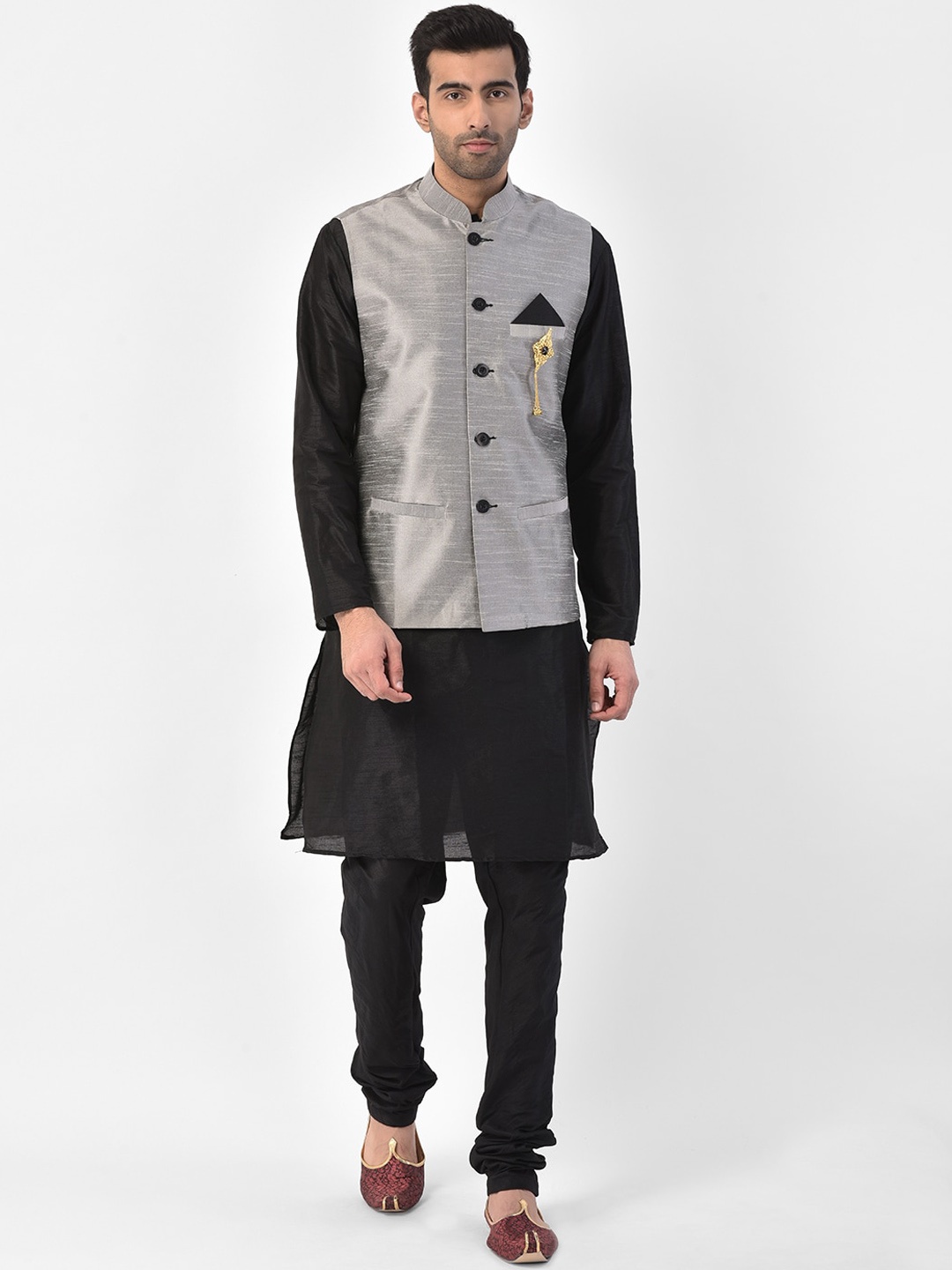 SG LEMAN Men Black Solid Kurta with Churidar and Jacket