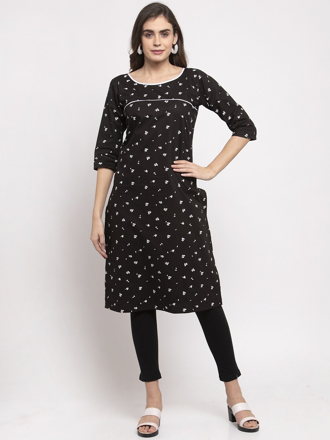 NEUDIS Women Black Printed Straight Kurta