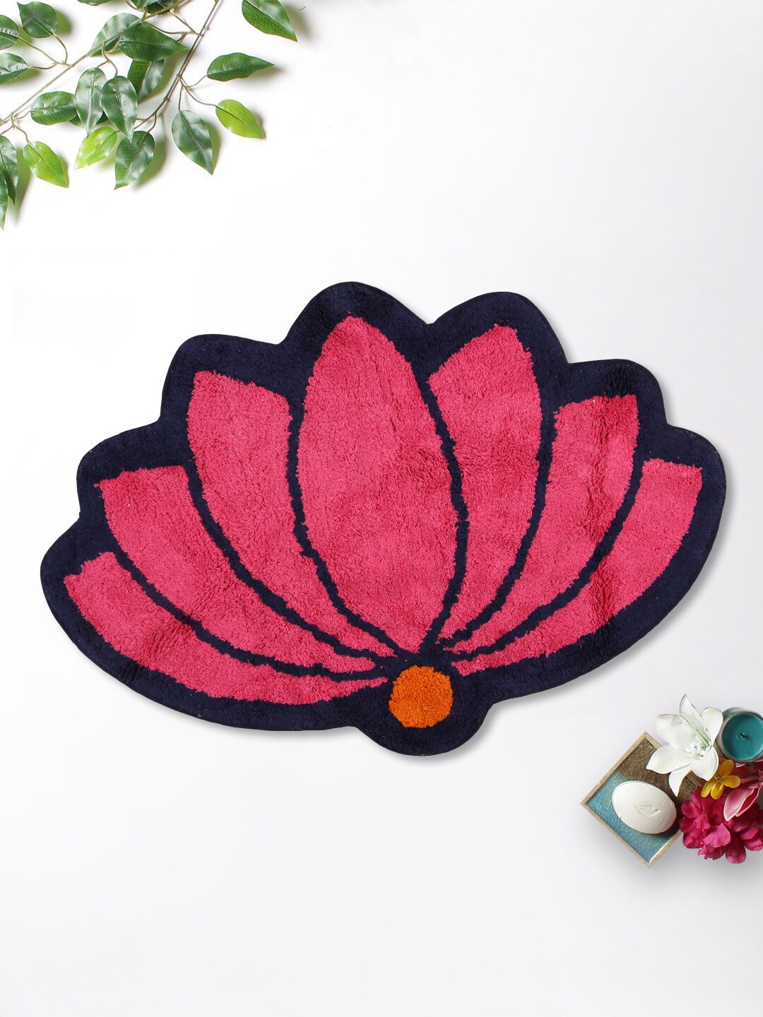 Lotus C'est La Vie Shaped Bath Mat, Red