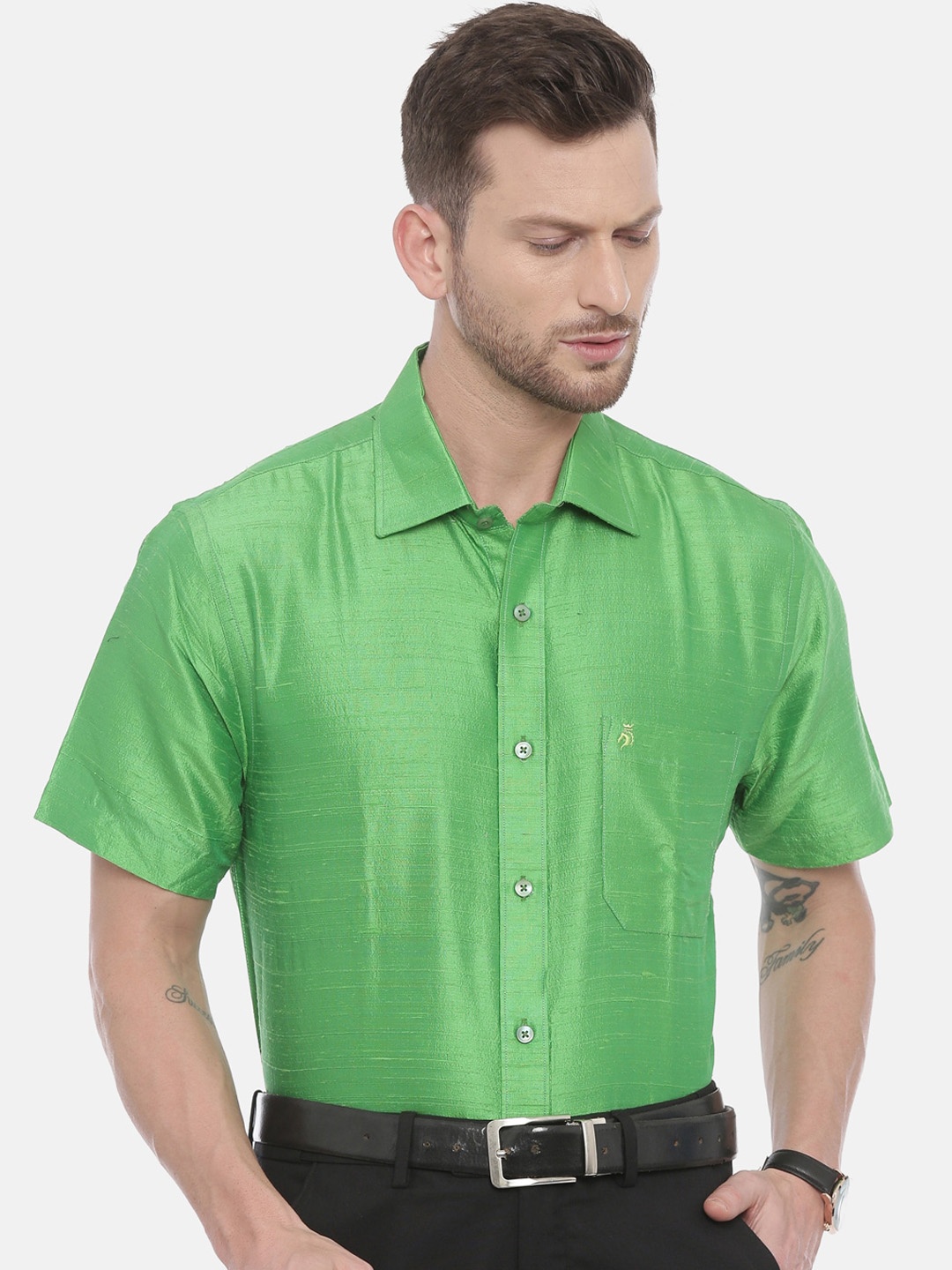Khoday Williams Men Green Regular Fit Solid Casual Shirt