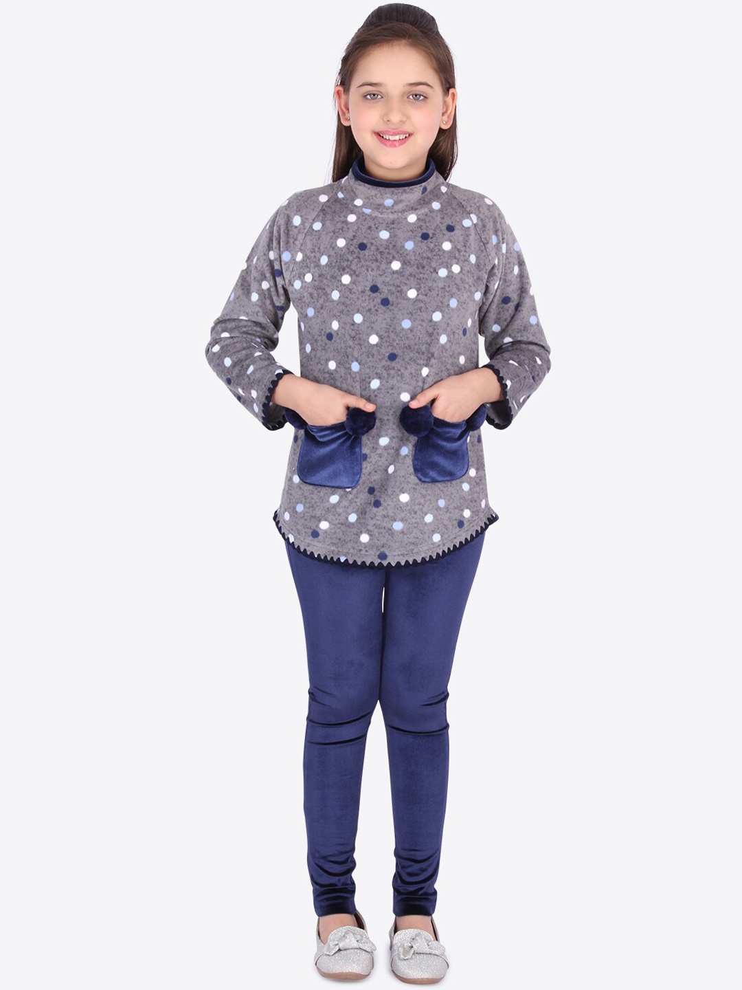 CUTECUMBER Girls Grey & Navy Blue Polka Dots Printed Sweatshirt with Leggings