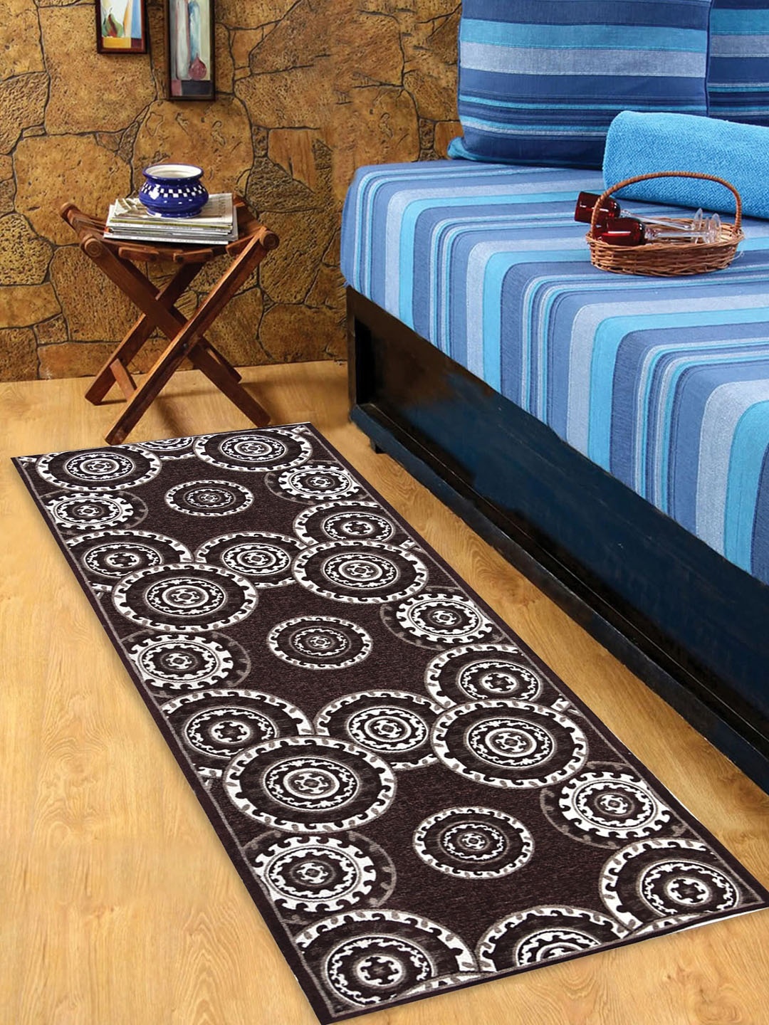 BELLA TRUE Brown & White Printed Anti Skid Chenille Bed Side Runner