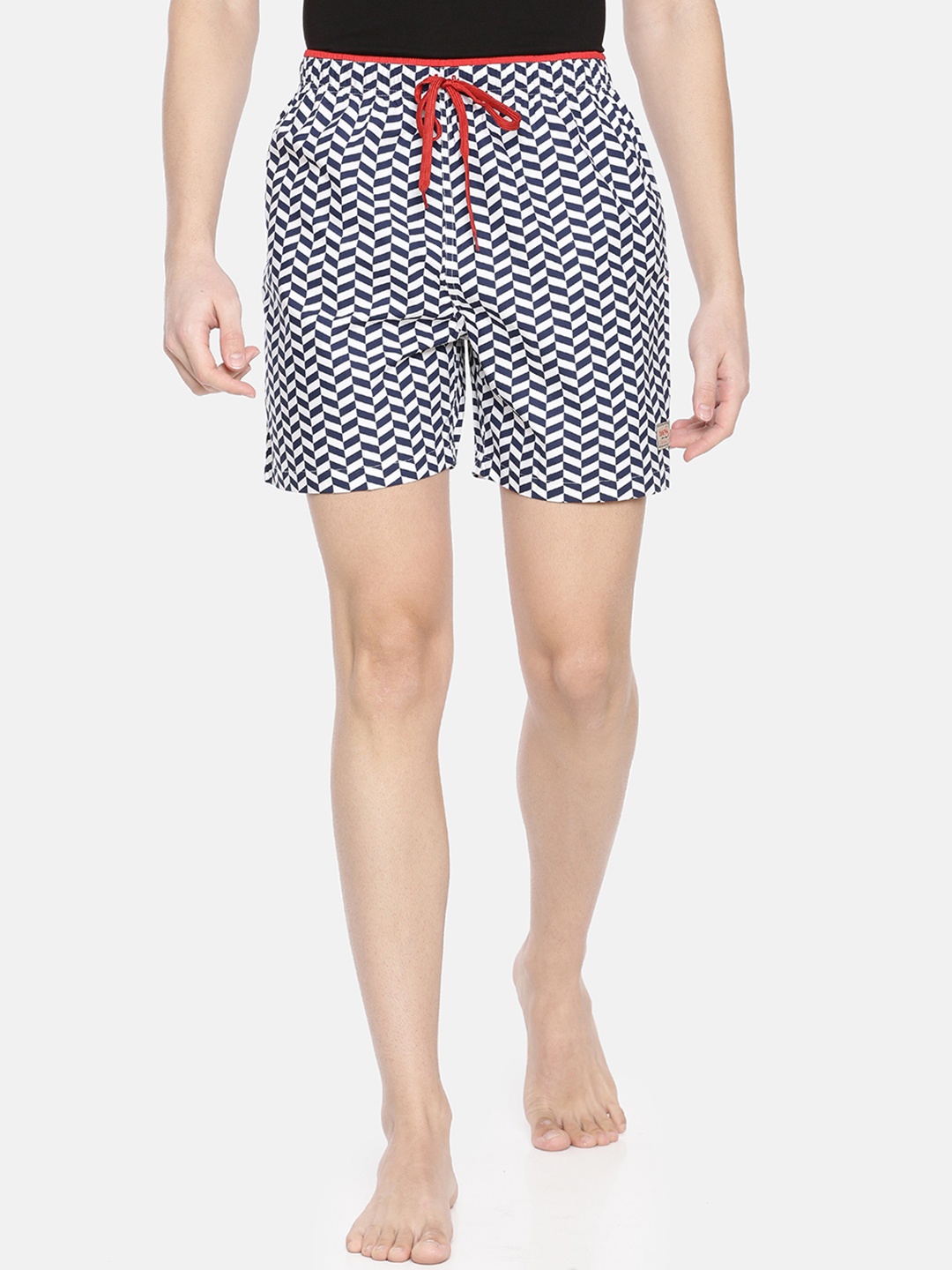 one8 by Virat Kohli Men White & Blue Printed Woven Pure Cotton Boxers 1999-D2-WHTCHVRN
one8 by Virat Kohli Men White & Blue Printed Woven Pure Cotton Boxers 1999-D2-WHTCHVRN