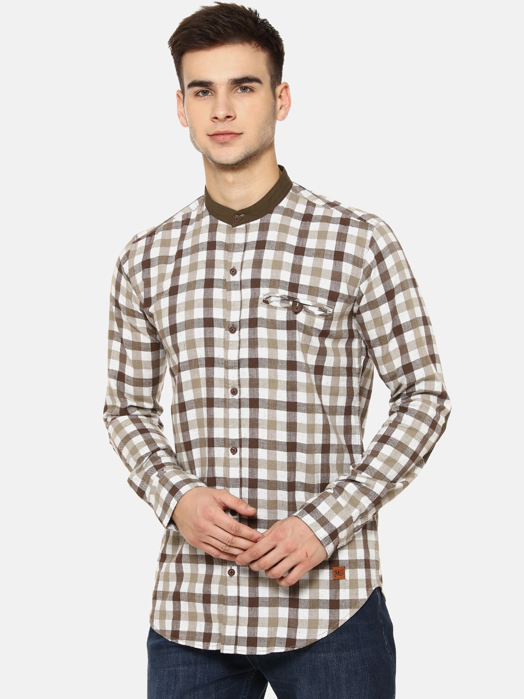 Campus Sutra Men White & Brown Regular Fit Checked Casual Shirt