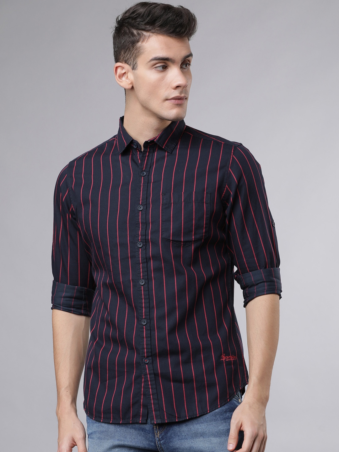 LOCOMOTIVE Men Navy Blue & Red Slim Fit Striped Casual Shirt