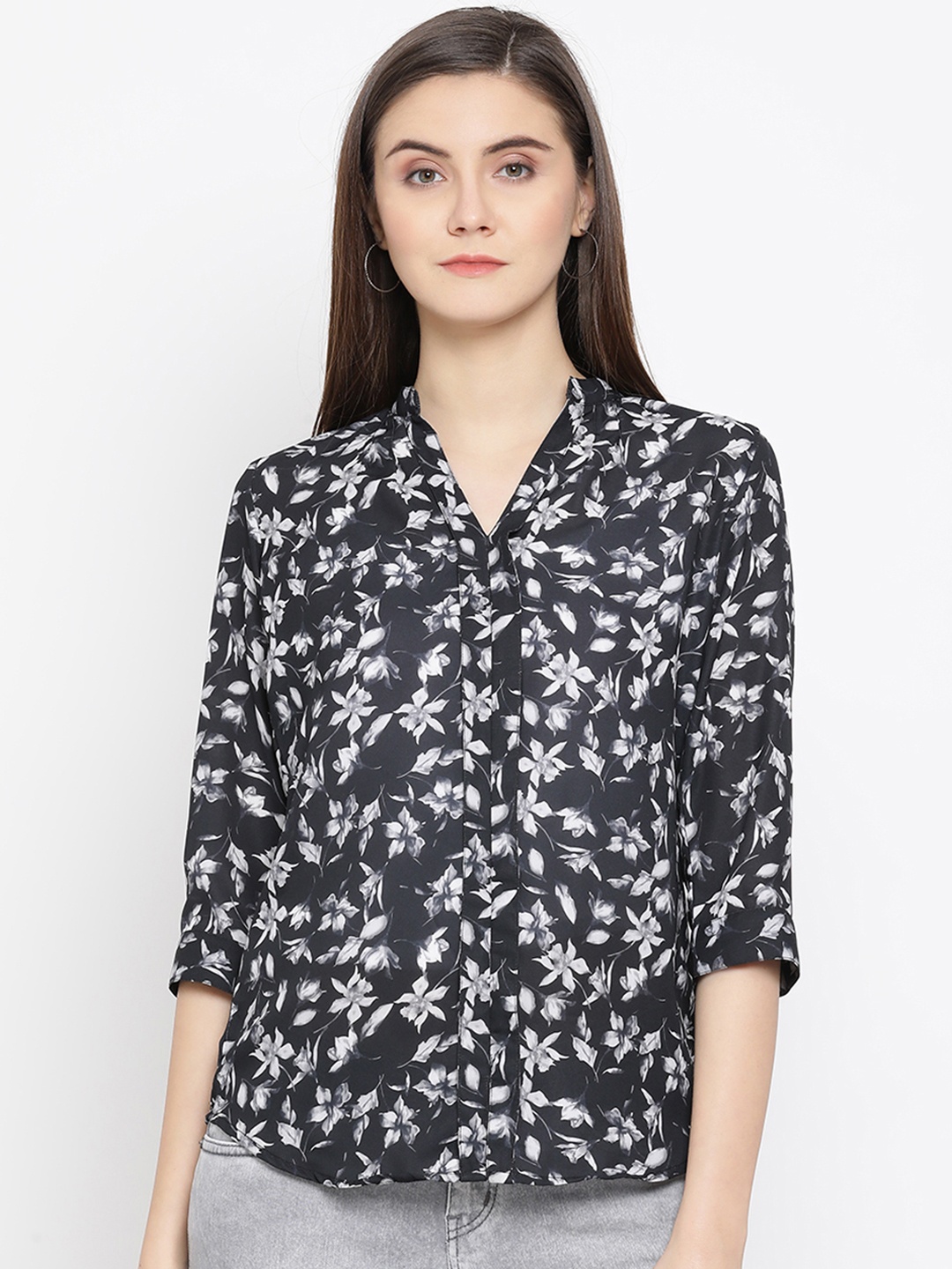 Crimsoune Club Women Black Printed Top