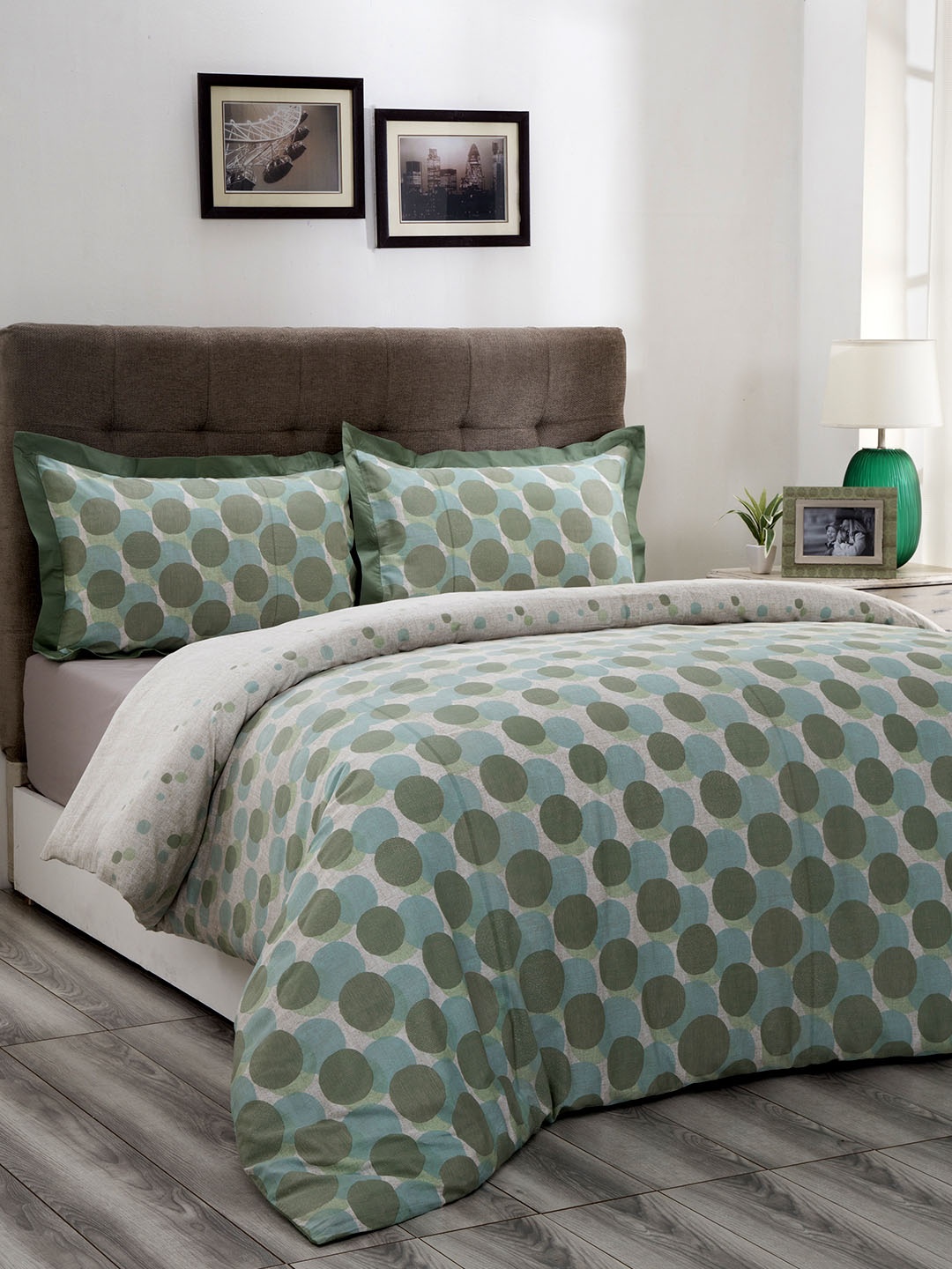 MASPAR Green & Blue Printed 210 TC Double Bed Queen Duvet Cover With 2 Pillow Covers
MASPAR Green & Blue Printed 210 TC Double Bed Queen Duvet Cover With 2 Pillow Covers