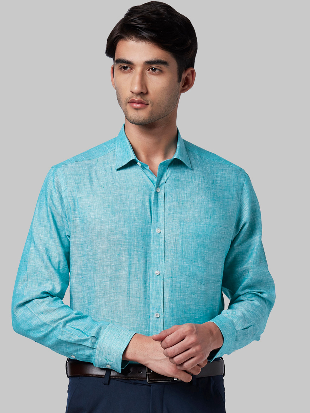 Park Avenue Men Turquoise Blue Regular Fit Solid Formal Linen Shirt
Park Avenue Men Turquoise Blue Regular Fit Solid Formal Linen Shirt