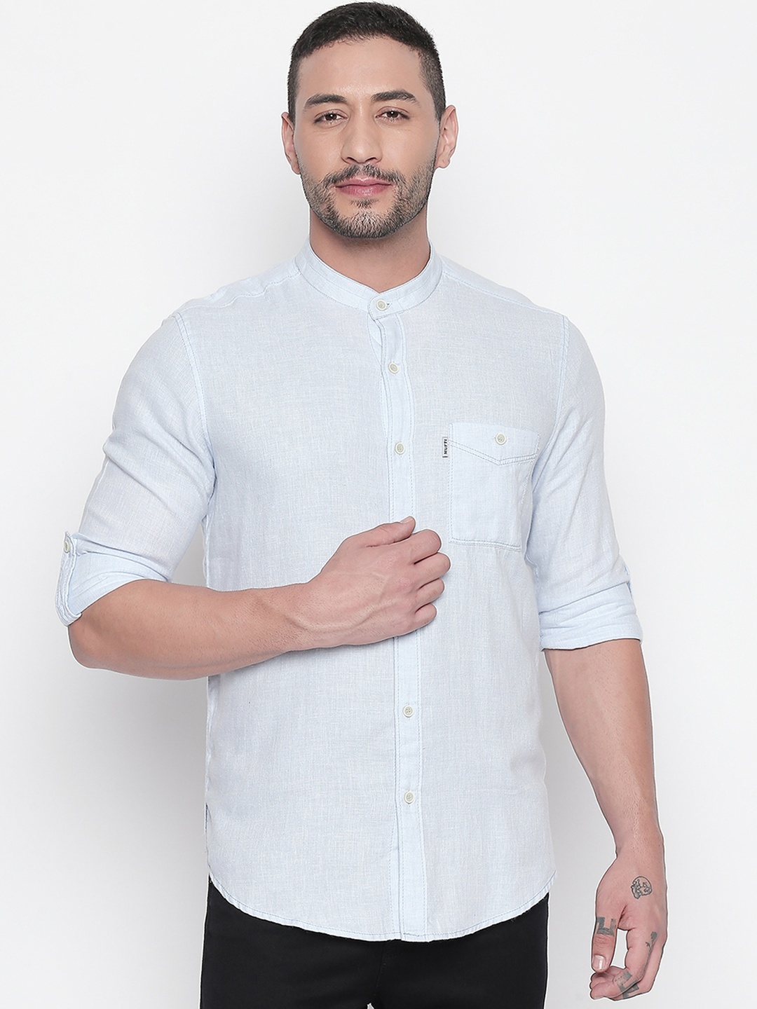 Mufti Men Blue Slim Fit Solid Casual Shirt