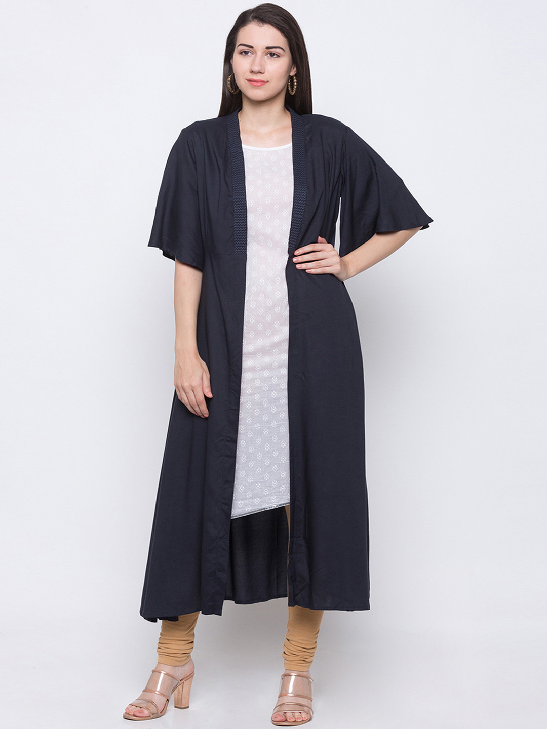 Globus Women Navy Blue Solid Open Front Shrug
Globus Women Navy Blue Solid Open Front Shrug