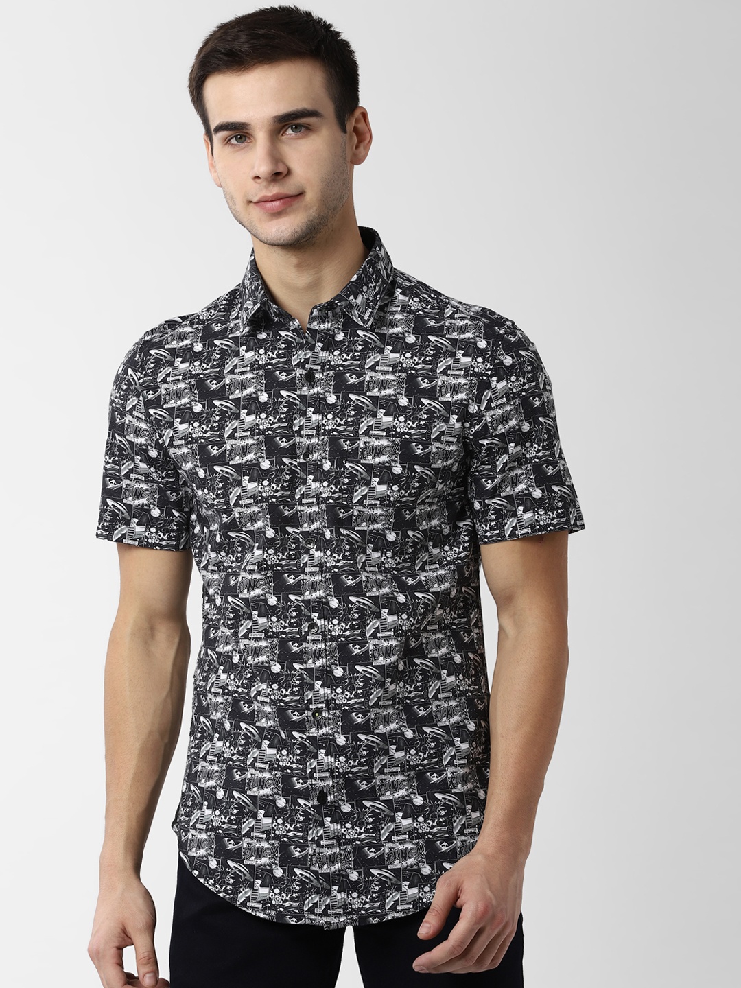 Peter England Casuals Men Black & White Slim Fit Printed Casual Shirt