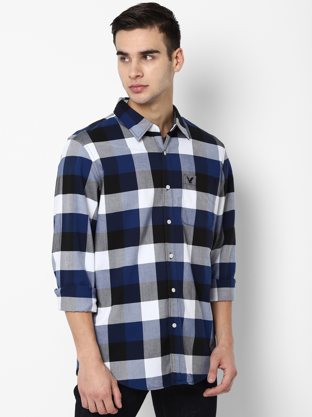 AMERICAN EAGLE OUTFITTERS Men Navy Blue & White Slim Fit Checked Cotton Casual Shirt
AMERICAN EAGLE OUTFITTERS Men Navy Blue & White Slim Fit Checked Cotton Casual Shirt