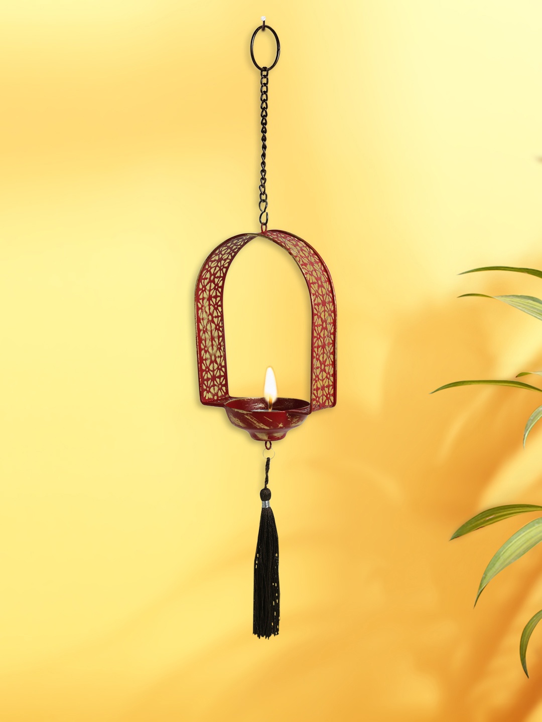 ExclusiveLane Red & Brown Rustic Mughal Door Hanging Tea-Light Holder