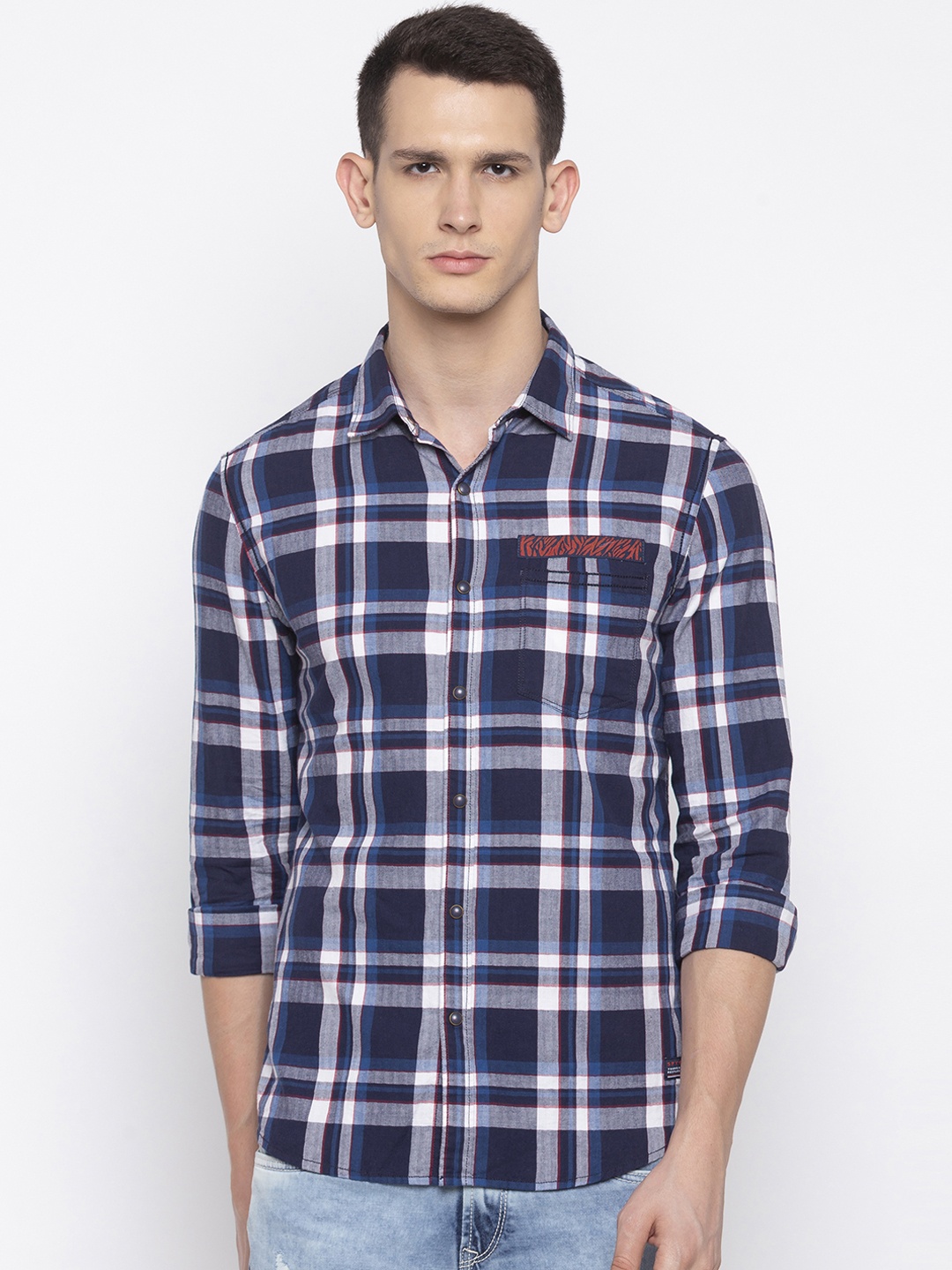 SPYKAR Men Navy Blue & White Slim Fit Checked Casual Shirt