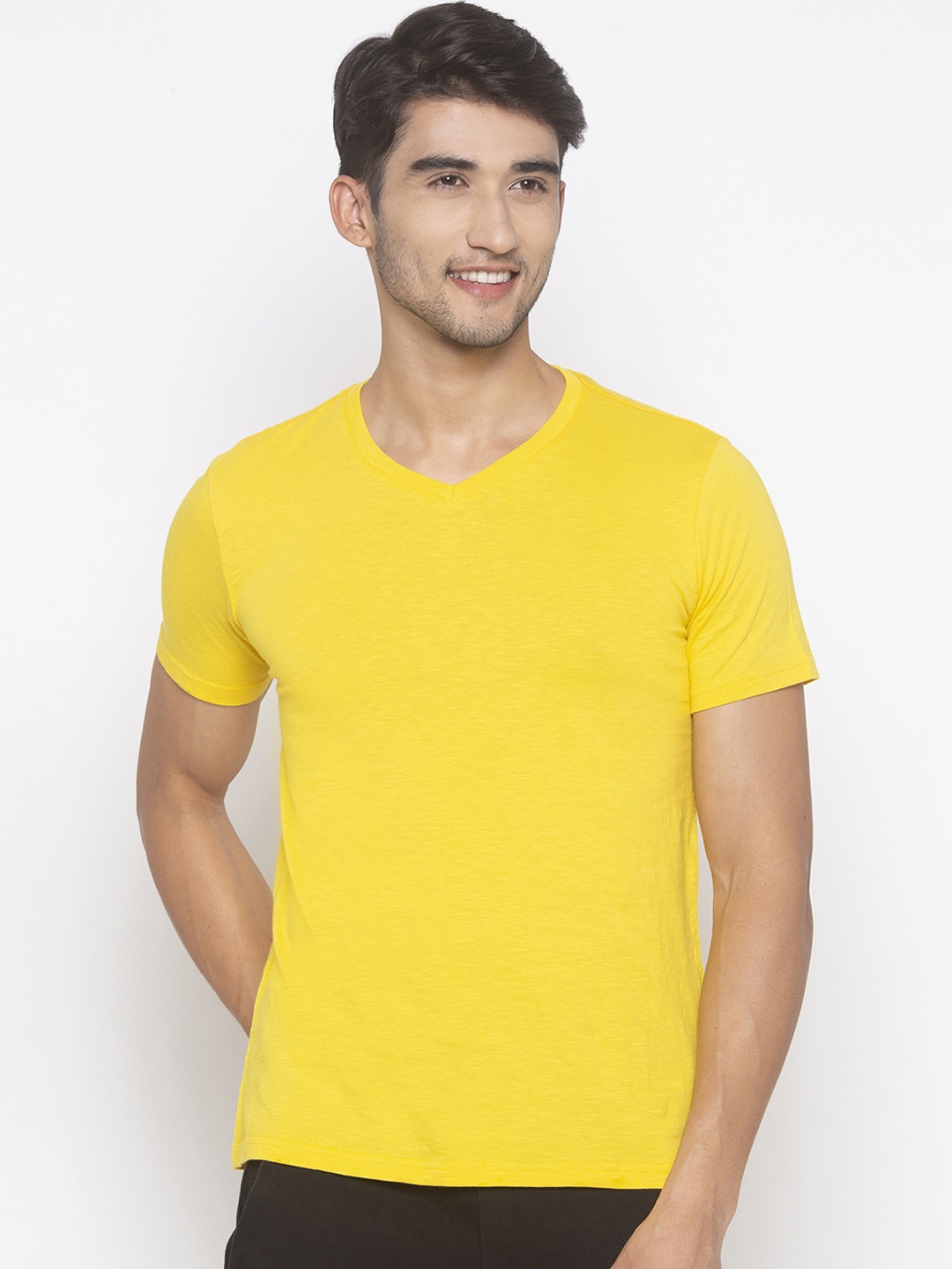 Globus Men Yellow Solid V-Neck Slim Fit T-shirt
