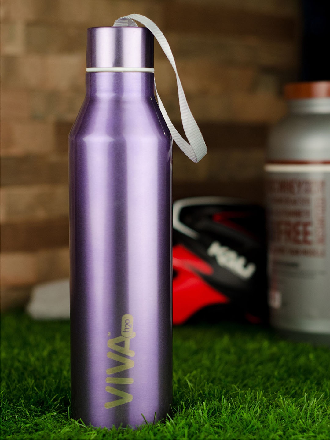 VIVA h2o Purple Solid Double Wall Stainless Steel Vaccum Insulated Water Bottle 900 ml
VIVA h2o Purple Solid Double Wall Stainless Steel Vaccum Insulated Water Bottle 900 ml