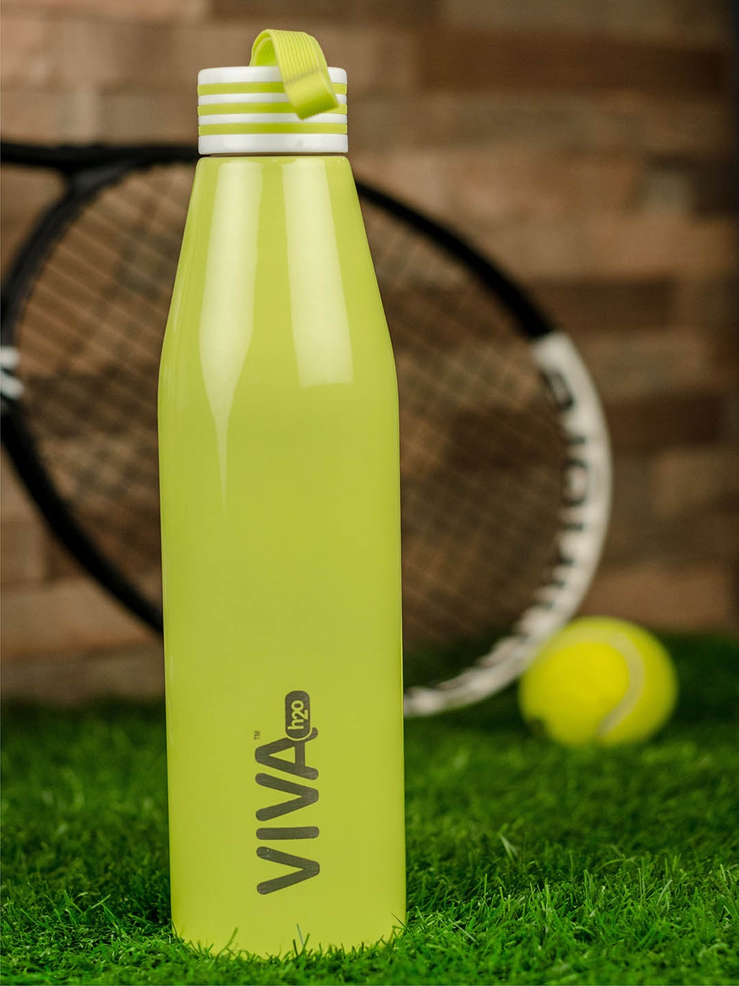 VIVA h2o Green Solid Double Wall Stainless Steel Vaccum Insulated Water Bottle 900 ml
VIVA h2o Green Solid Double Wall Stainless Steel Vaccum Insulated Water Bottle 900 ml