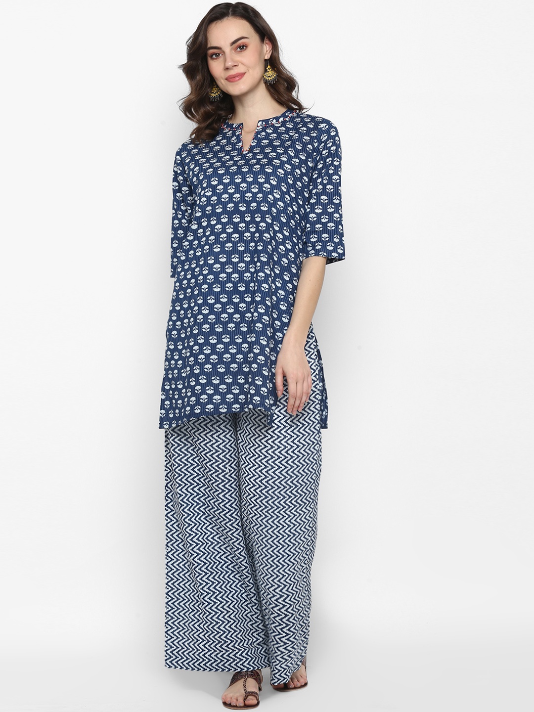 Janasya Women Blue Printed Kurti with Palazzos