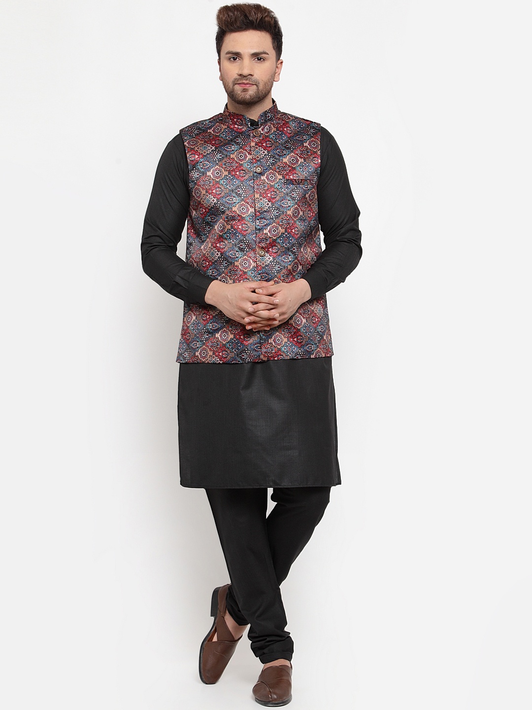 Jompers Men Maroon & Blue Solid Kurta with Churidar