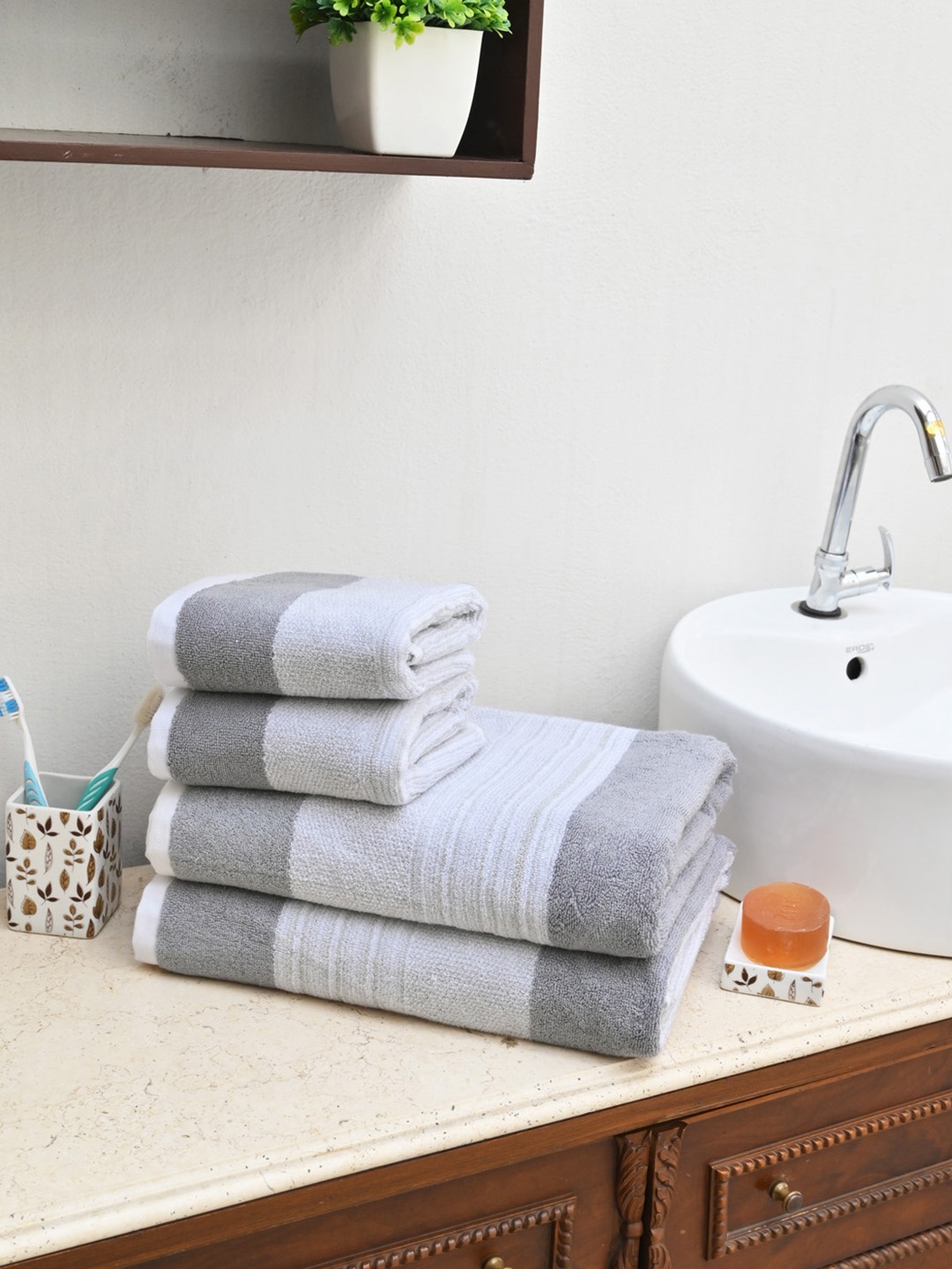 AVI Living Set of 4 Grey & Off-White Hulla Striped Towel Set