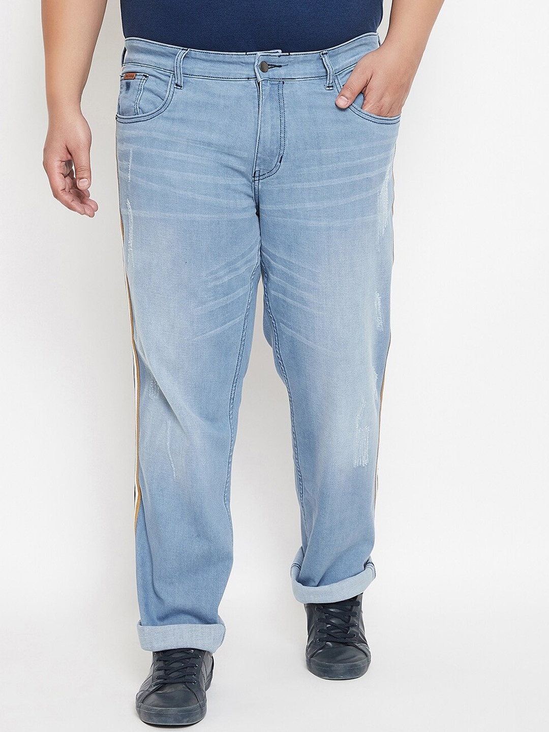 Instafab Plus Size Men Blue Regular Fit Mid-Rise Low Distress Jeans With Side Stripes
Instafab Plus Size Men Blue Regular Fit Mid-Rise Low Distress Jeans With Side Stripes