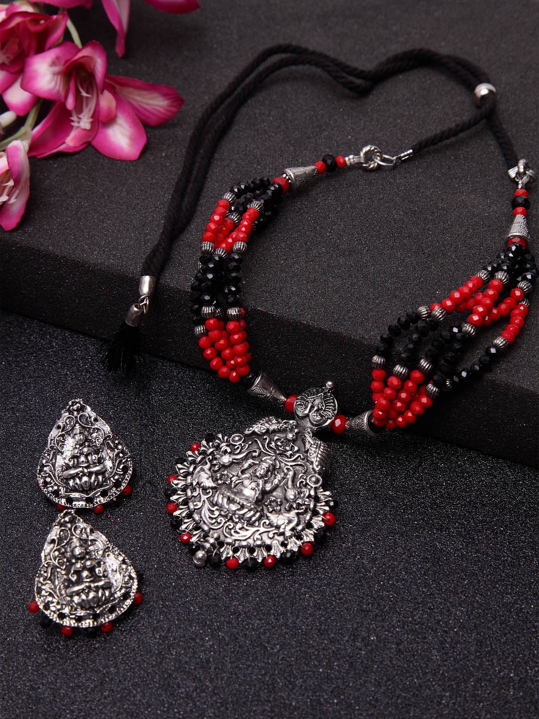 Moedbuille Silver-Plated & Red Crystal Studded Handcrafted Antique Tribal Jewellery Set
Moedbuille Silver-Plated & Red Crystal Studded Handcrafted Antique Tribal Jewellery Set