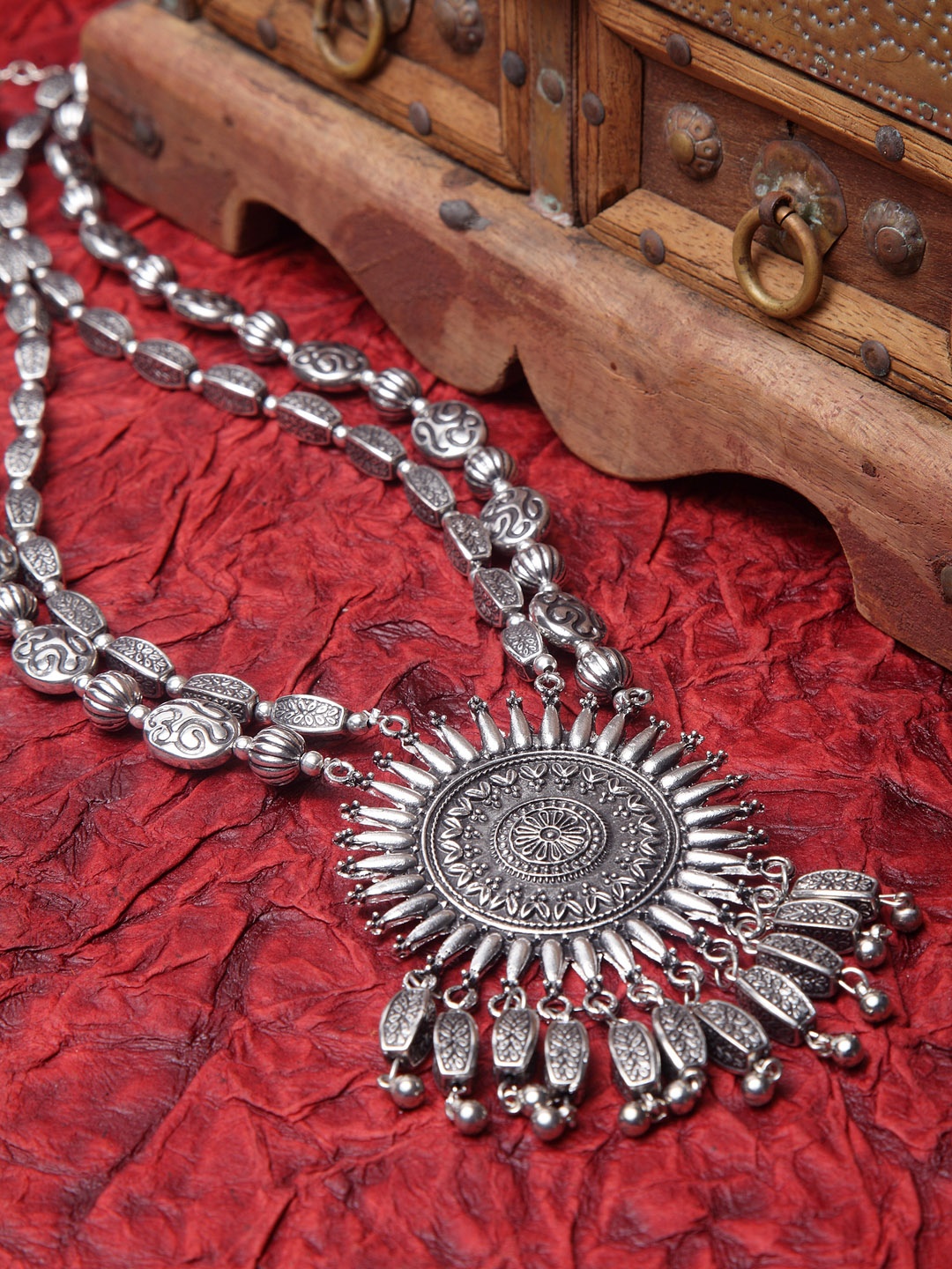 Moedbuille Handcrafted Tasselled Afghan Temple Design Multi Layered Necklace, Silver
Moedbuille Handcrafted Tasselled Afghan Temple Design Multi Layered Necklace, Silver