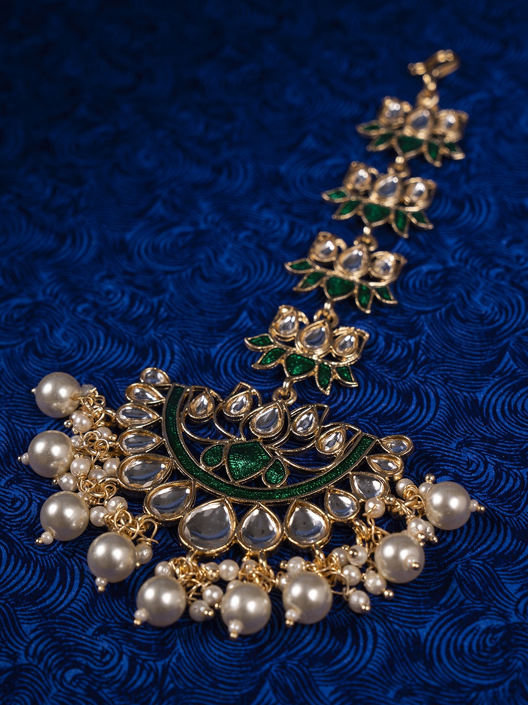Shoshaa 22 Kt Gold-Plated White & Green Kundan-Studded Pearls Handcrafted Maang Tikka
Shoshaa 22 Kt Gold-Plated White & Green Kundan-Studded Pearls Handcrafted Maang Tikka