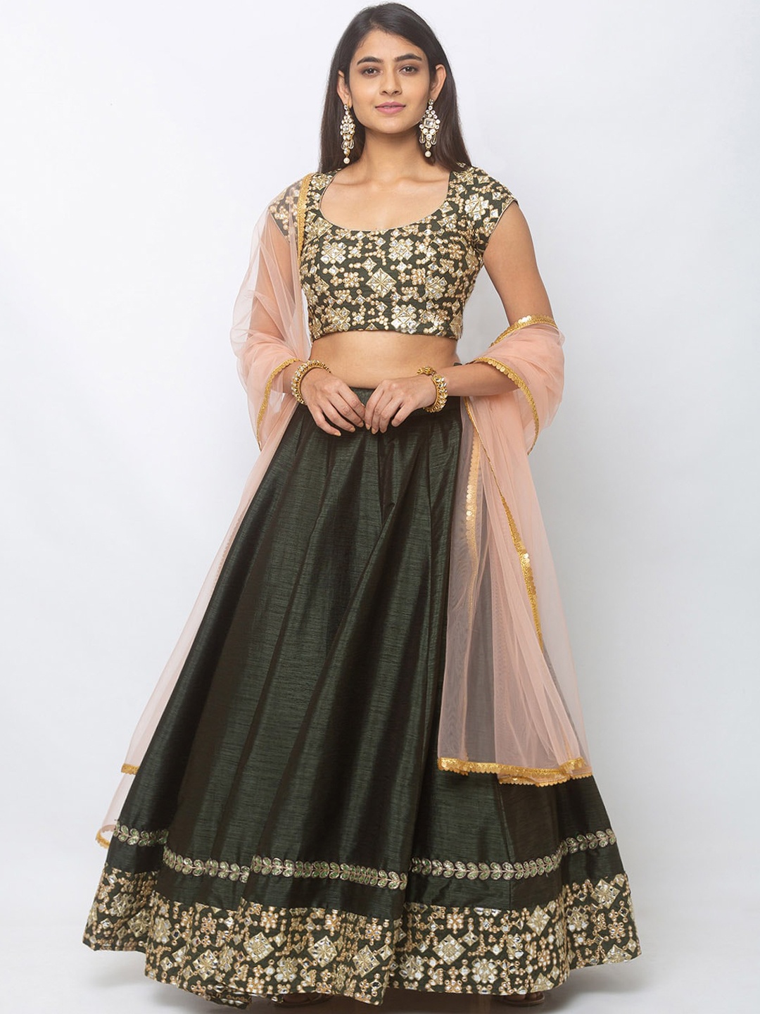 6Y COLLECTIVE Green & Pink Embroidered Ready to Wear Lehenga & Unstitched Blouse with Dupatta
6Y COLLECTIVE Green & Pink Embroidered Ready to Wear Lehenga & Unstitched Blouse with Dupatta