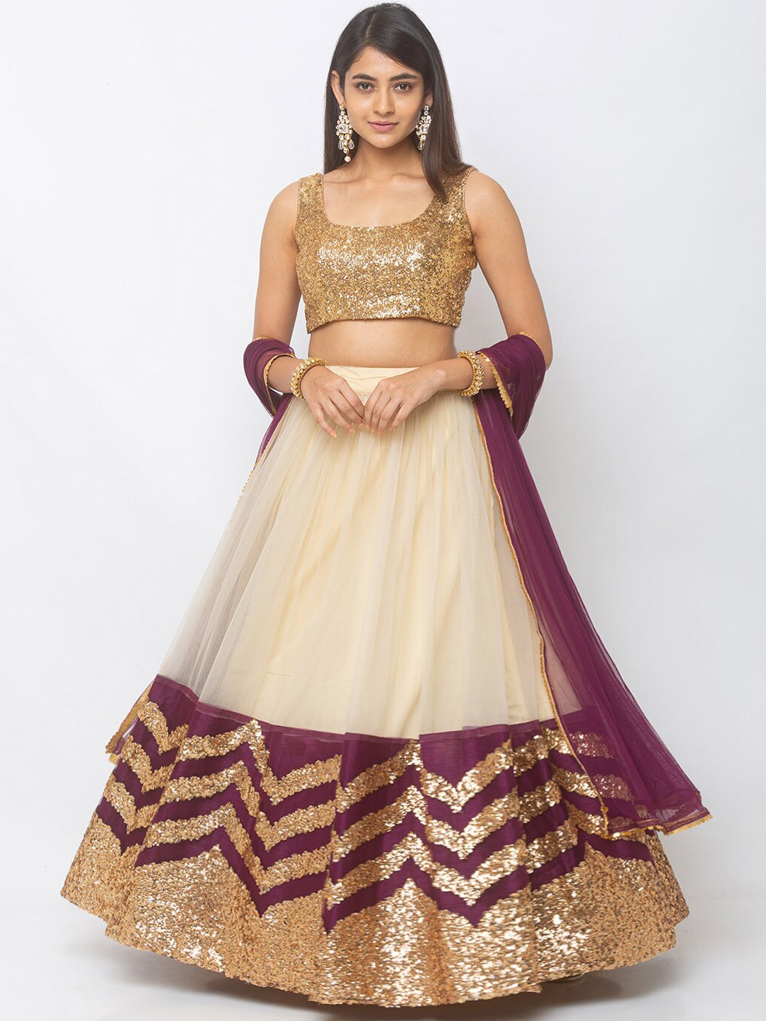 6Y COLLECTIVE Cream-Coloured & Purple Embellished Ready to Wear Lehenga & Unstitched Blouse with Dupatta
6Y COLLECTIVE Cream-Coloured & Purple Embellished Ready to Wear Lehenga & Unstitched Blouse with Dupatta