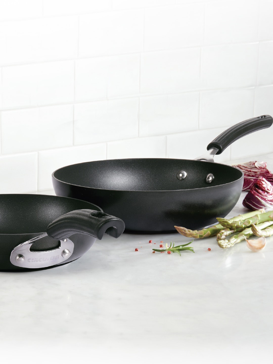 MEYER Black Circulon Origins Non-Stick Hard-Anodized FryPan (Suitable For Gas & Induction)
MEYER Black Circulon Origins Non-Stick Hard-Anodized FryPan (Suitable For Gas & Induction)