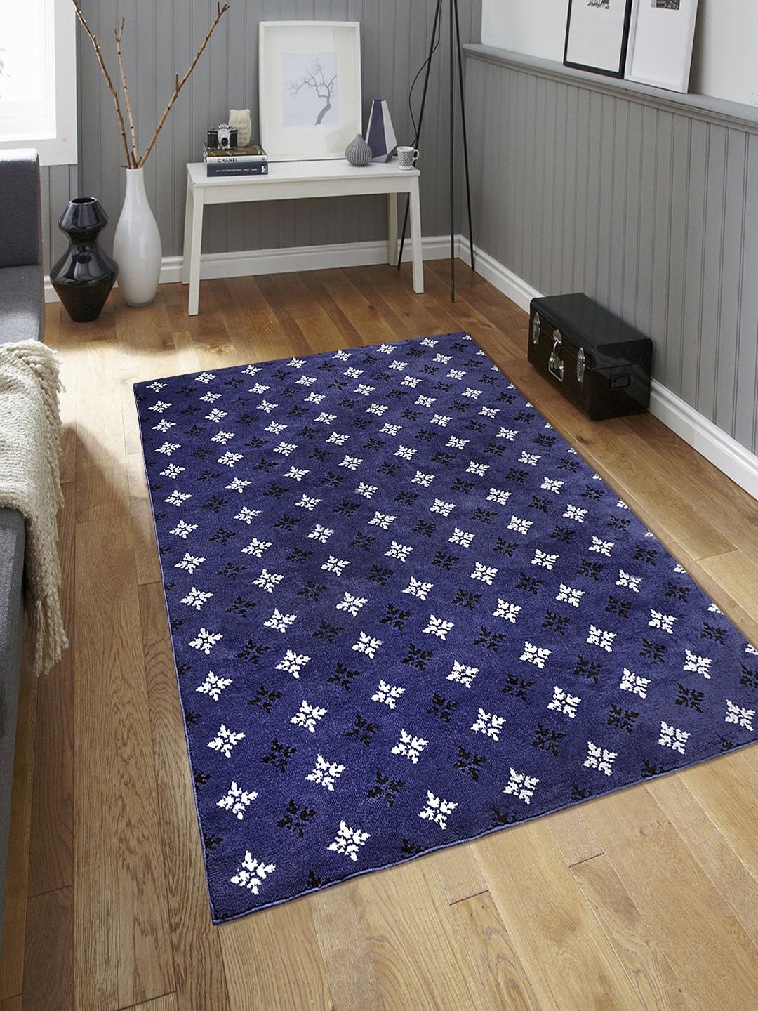 Saral Home Blue & Black Floral Designer Anti-Skid Carpet