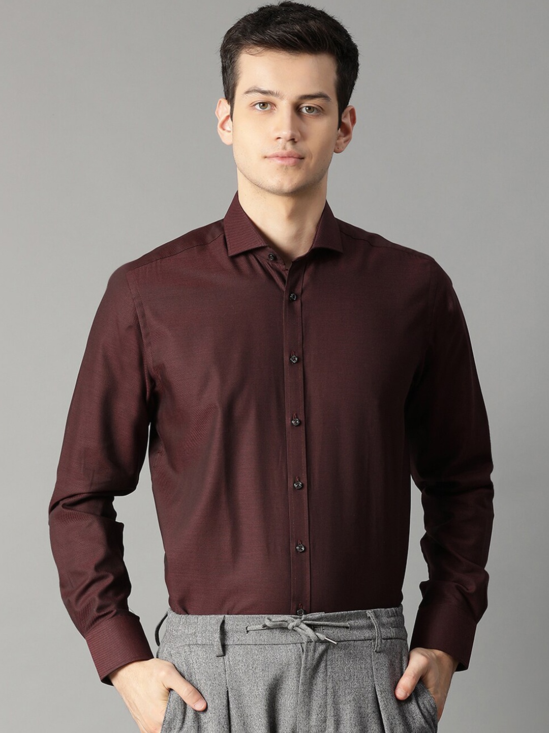 Bruun & Stengade Men Maroon Regular Fit Solid Formal Shirt