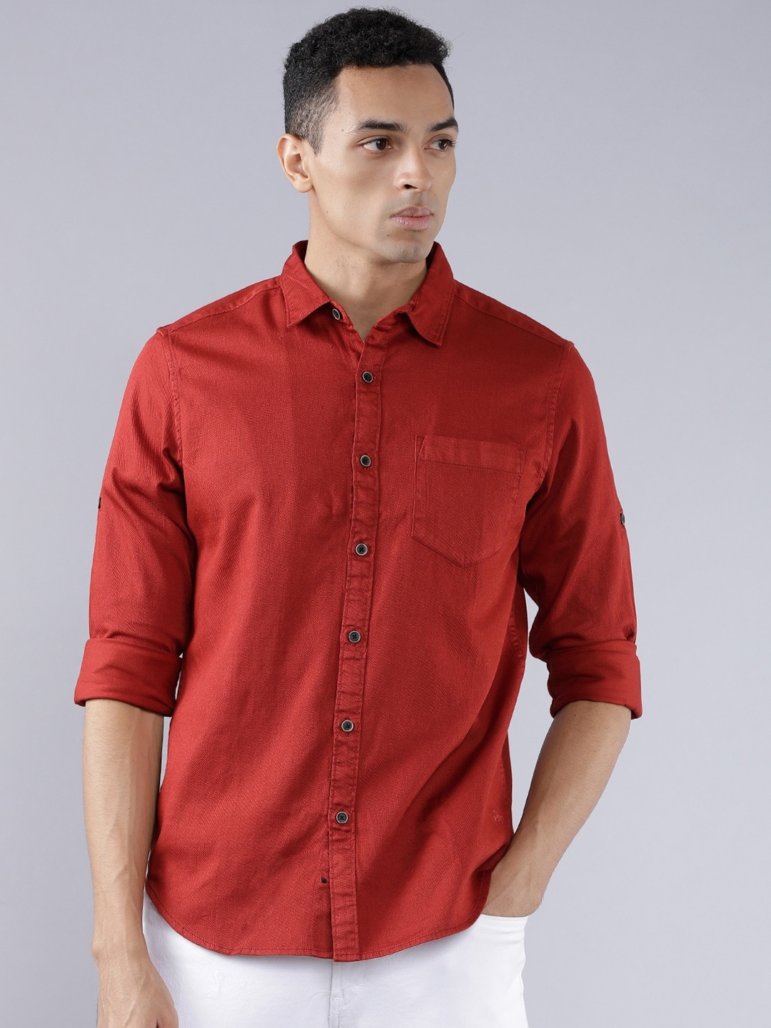 LOCOMOTIVE Men Maroon Slim Fit Solid Casual Shirt