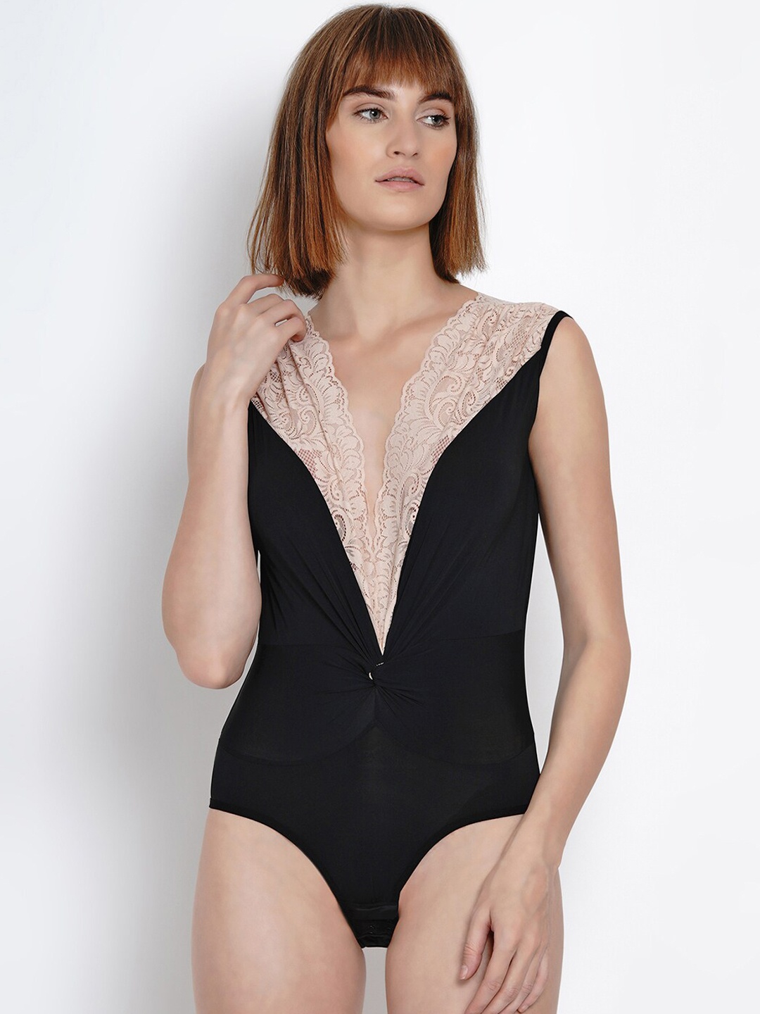 EROTISSCH Women Black & Beige Solid Lace Bodysuit