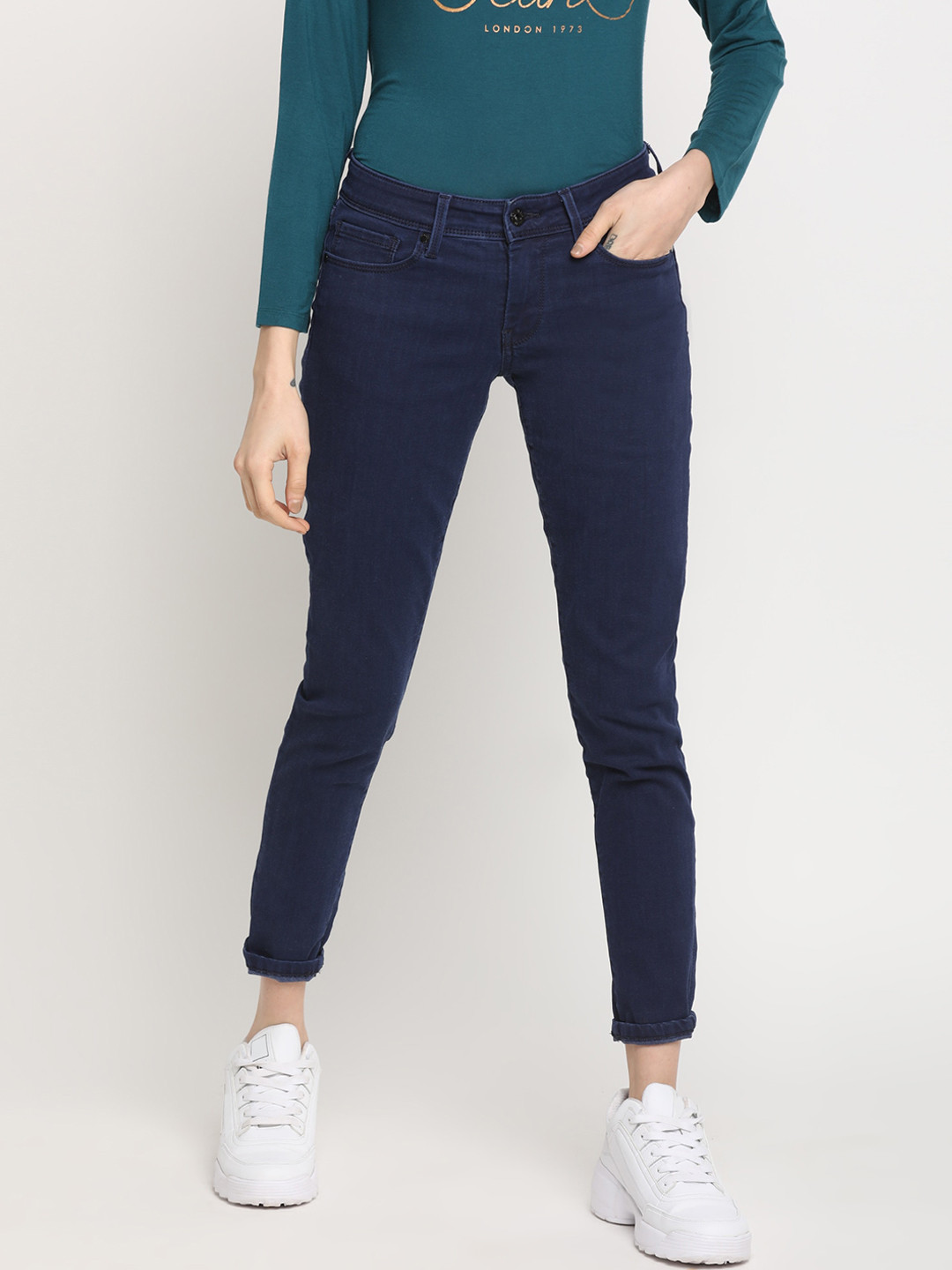 Pepe Jeans Women Blue Slim Fit Mid-Rise Clean Look Jeans
Pepe Jeans Women Blue Slim Fit Mid-Rise Clean Look Jeans