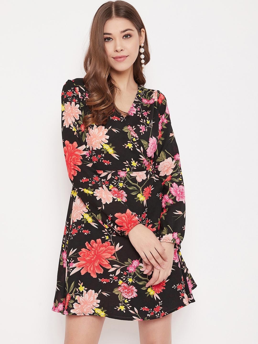Berrylush Women Black Printed Wrap Dress