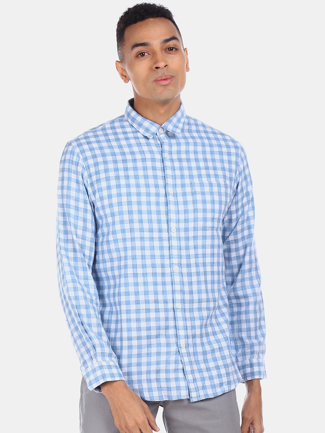 Ruggers Men Blue Regular Fit Checked Casual Shirt