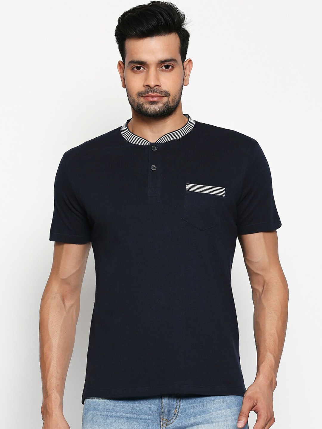 People Men Navy Blue Solid Henley Neck T-shirt