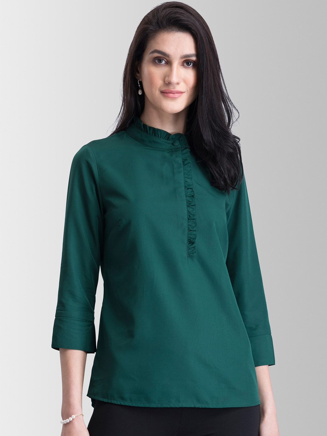 FableStreet Women Green Solid Shirt Style Top
FableStreet Women Green Solid Shirt Style Top