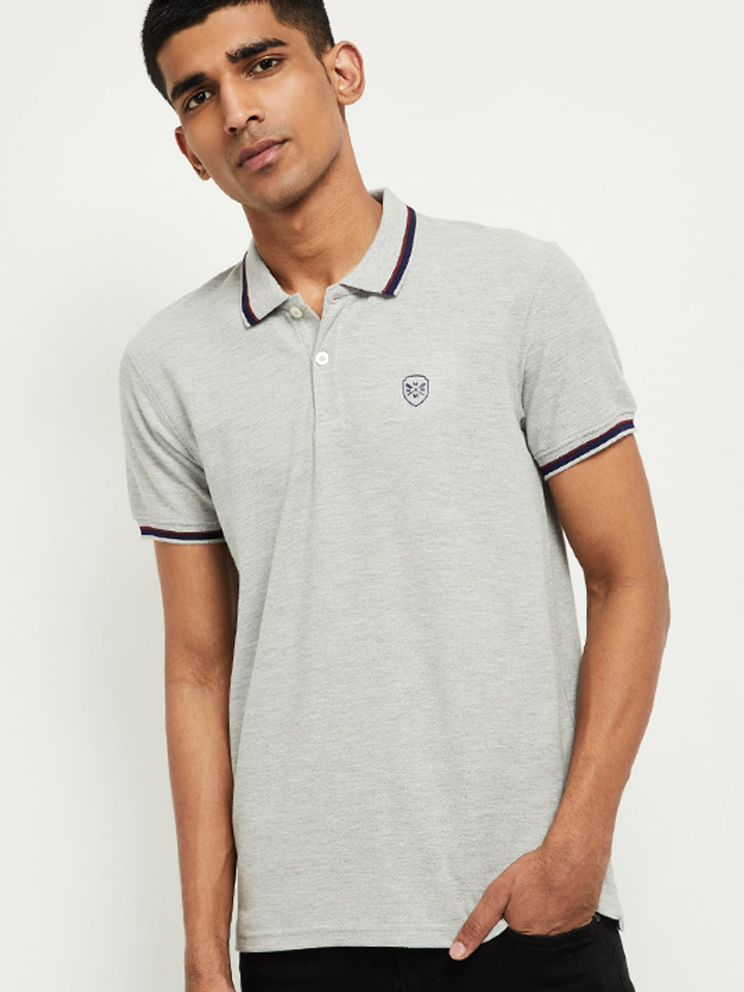 max Men Grey Solid Polo Collar T-shirt 
max Men Grey Solid Polo Collar T-shirt