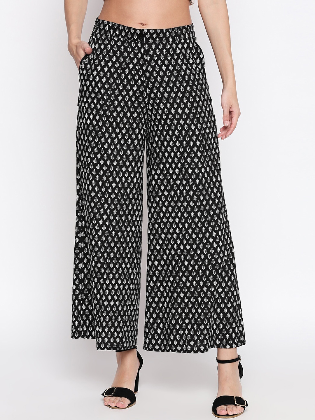 People Women Black & White Printed Flared Palazzos