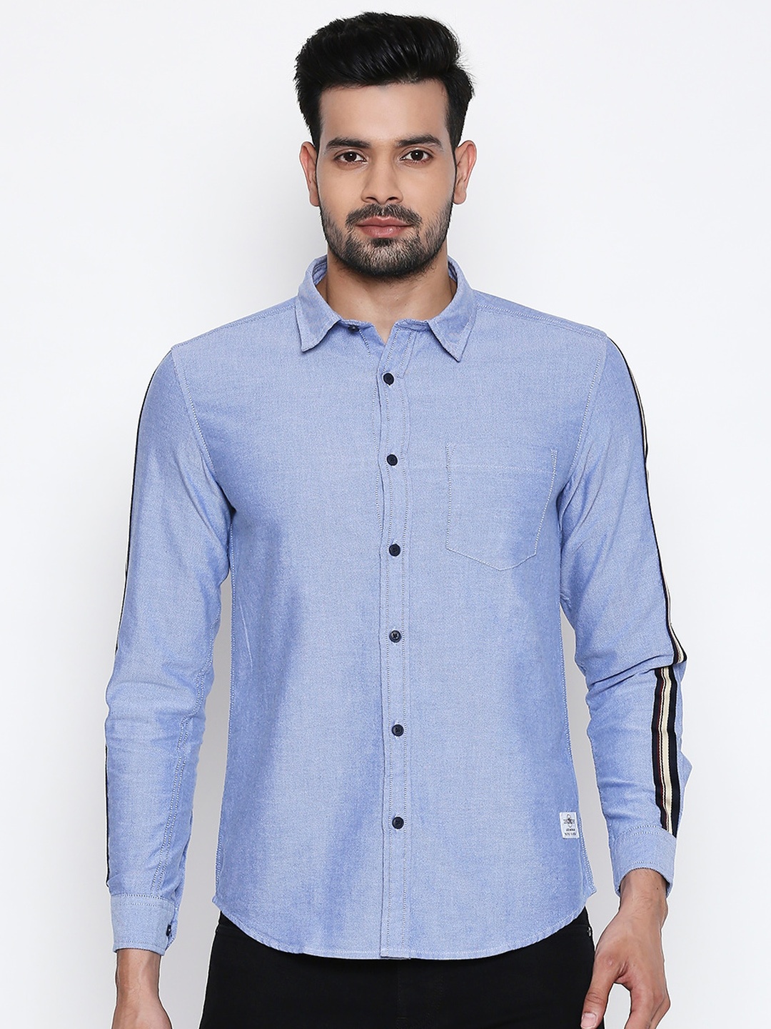 People Men Blue & Off-White Slim Fit Striped Casual Shirt