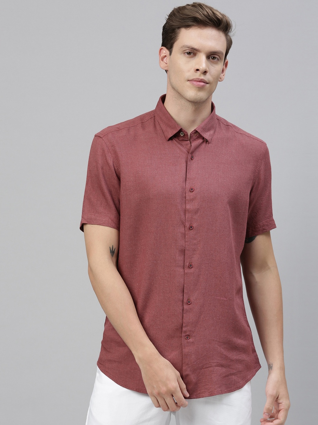 RARE RABBIT Men Maroon Tailored Fit Solid Casual Shirt