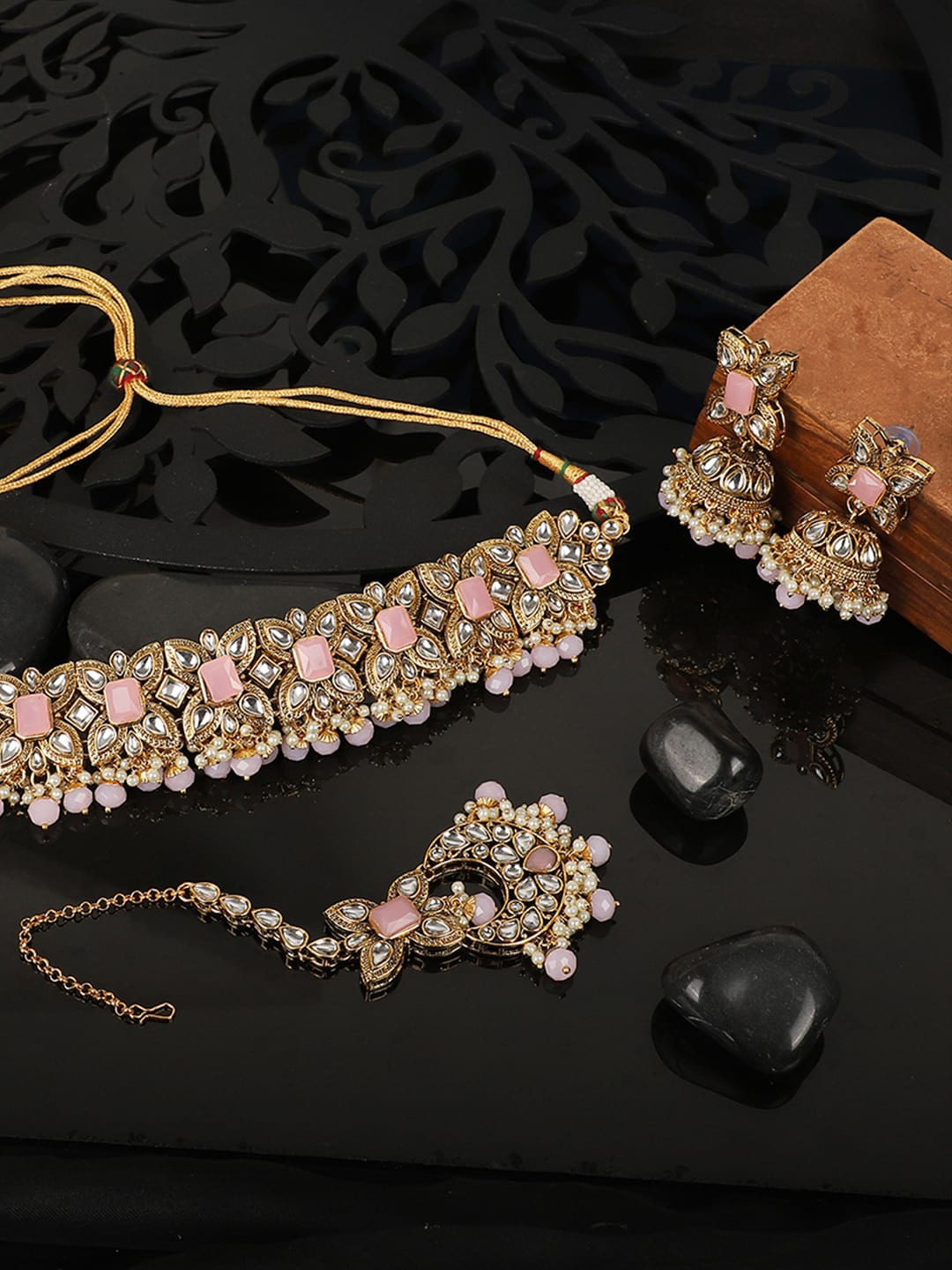 ANIKAS CREATION Gold Plated Pink & White Stone Studded & Pink & White Pearl Beaded Jadau Jewellery Set
ANIKAS CREATION Gold Plated Pink & White Stone Studded & Pink & White Pearl Beaded Jadau Jewellery Set