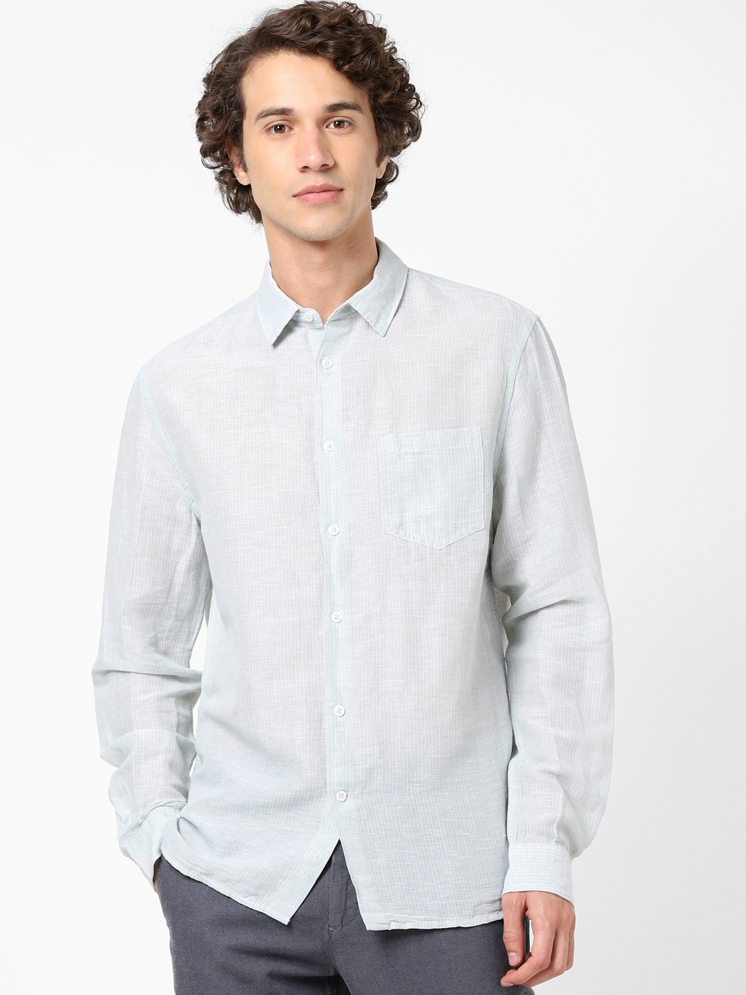 Celio Men Green Regular Fit Solid Casual Shirt