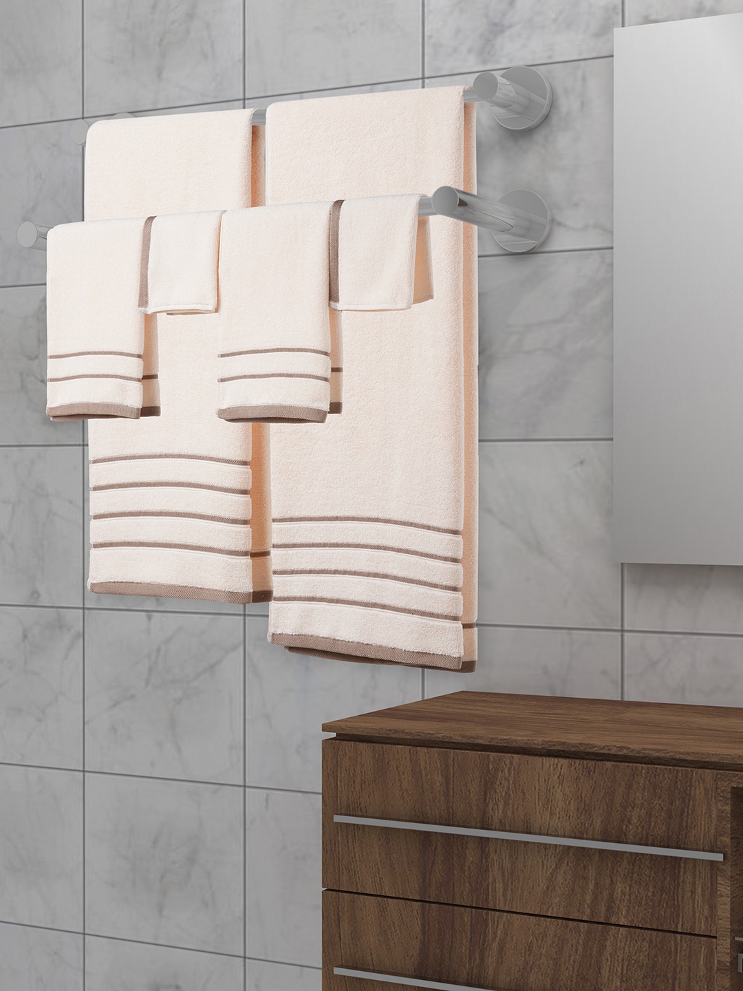 MARK HOME Set Of 6 Cream-Colored & Brown Solid 100% Cotton 500 GSM Zero Twist Anti Bacterial Treated Towels
MARK HOME Set Of 6 Cream-Colored & Brown Solid 100% Cotton 500 GSM Zero Twist Anti Bacterial Treated Towels